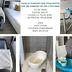 #LIndustrioChampetre Free Parking, Bien Situé, Spacieux, Proche Clinique